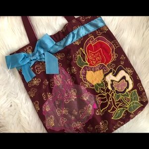 Alice In Wonderland Tote by Loop Disney